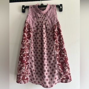 Xhilaration sleeveless purple floral top size medium